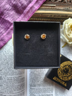 Pendientes de broche de bronce con cristal ámbar hechos a mano
