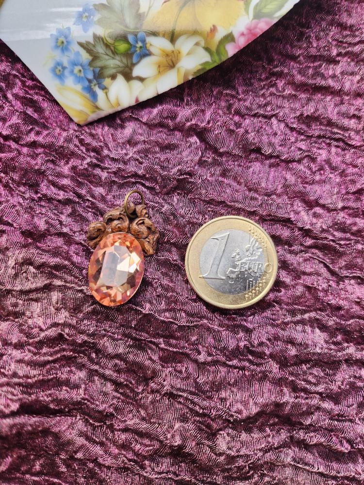 Arcane Resonance Collection – Handmade Copper Pendant with Salmon Oval Crystal