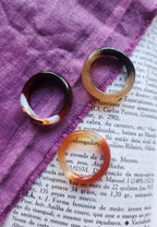 Anillo de ágata naranja con corte facetado
