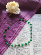 Collar de zafiro verde y cobre